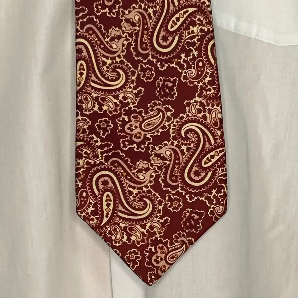 Vintage 1974 Walt Disney World Sir Edward’s Haberdasher Paisley Necktie USA